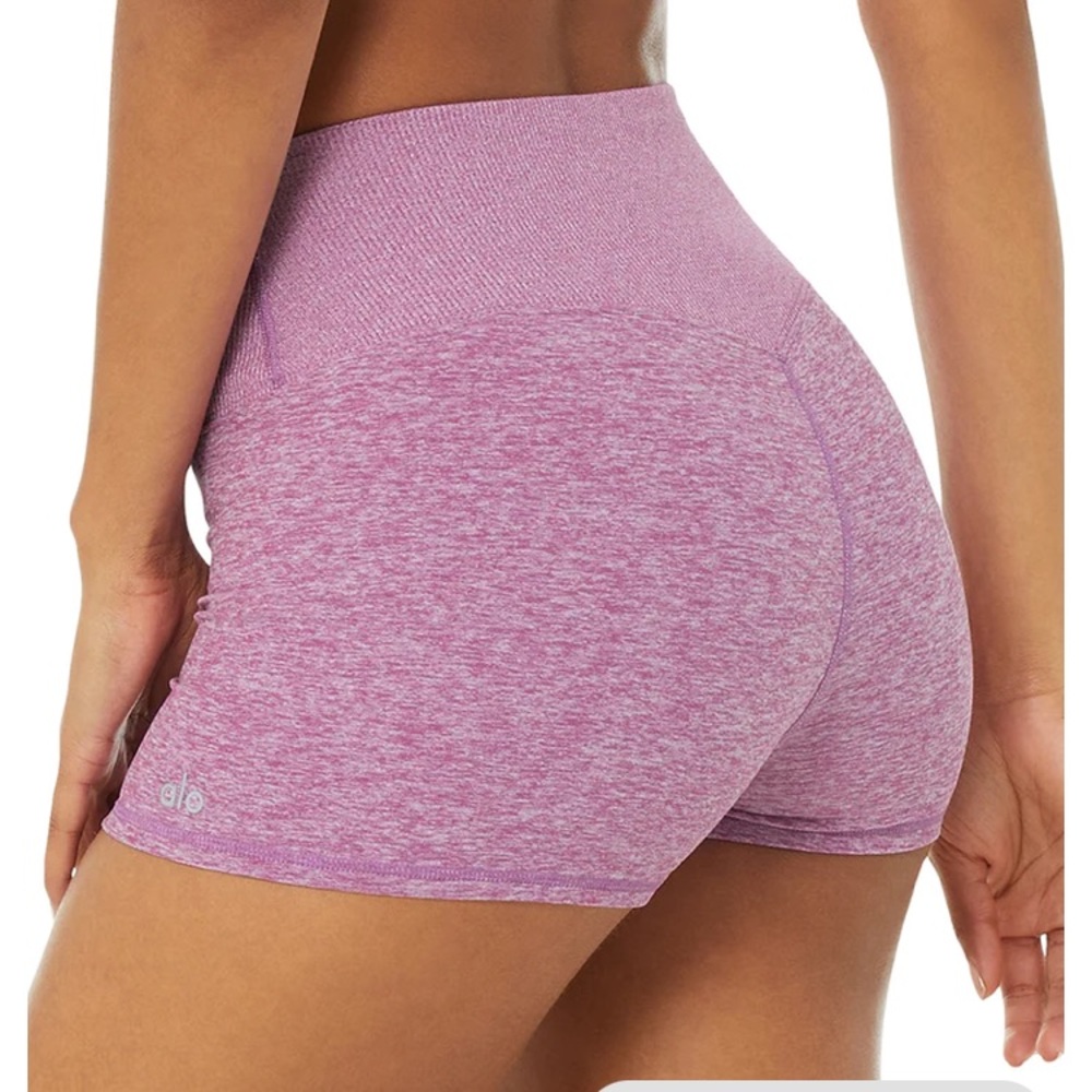 NWOT Alo Yoga Alosoft Short XS